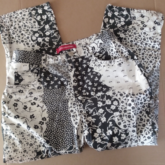 Vintage y2k cottage core capris - Picture 5 of 9